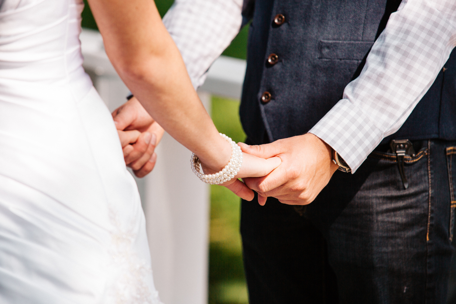 francis-farm-rehoboth-boston-massachusetts-rhode-island-connecticut-new-england-wedding-photography-ceremony-hands.jpg