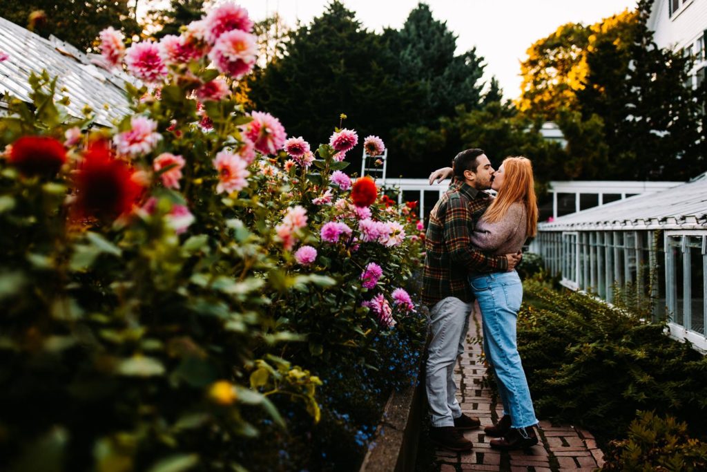 Engagement photos at Fuller Gardens in New Hampshire
